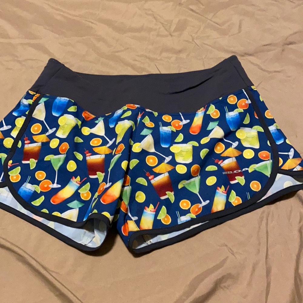 BOA Patterned Athletic Shorts Size Small